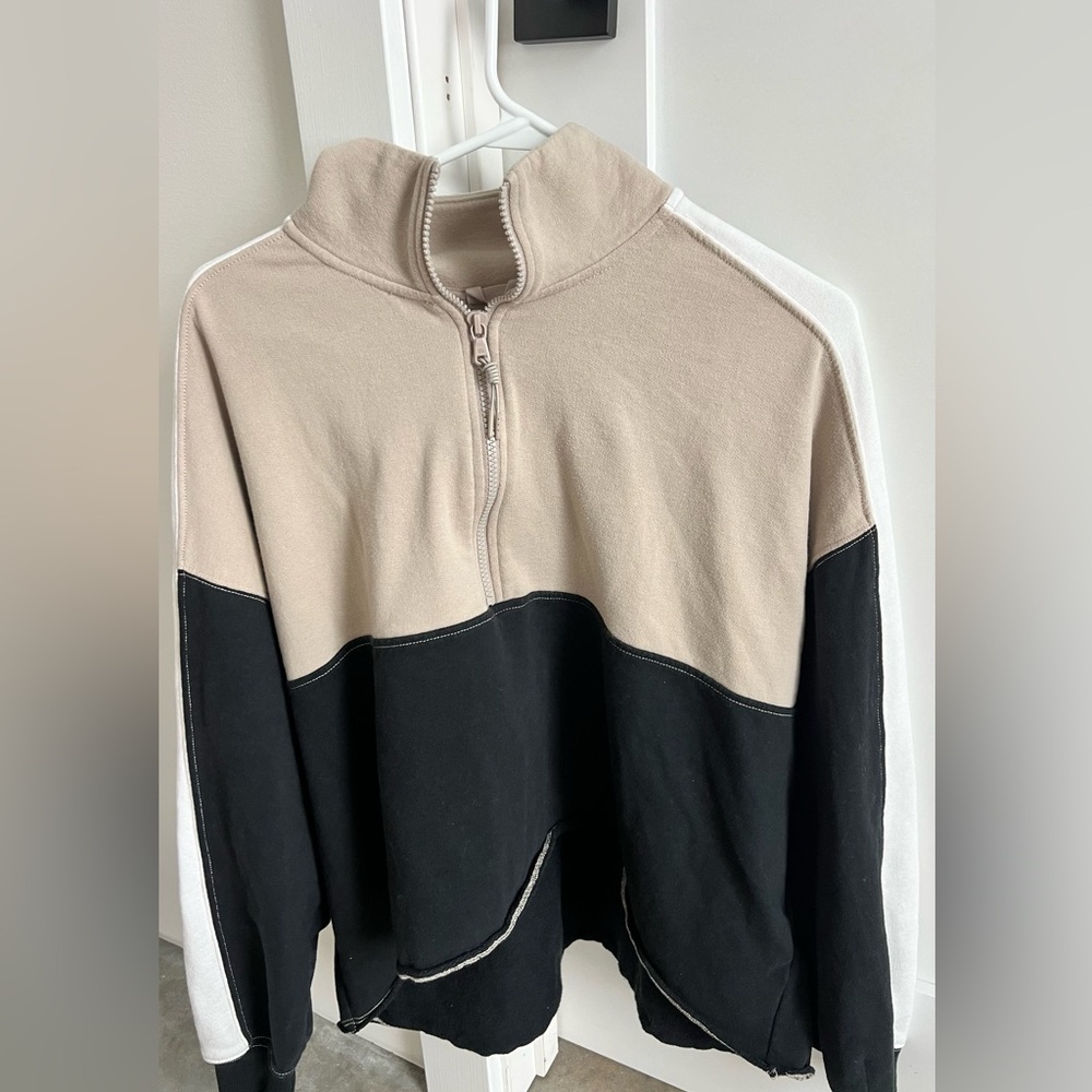 Hollister sweatshirt